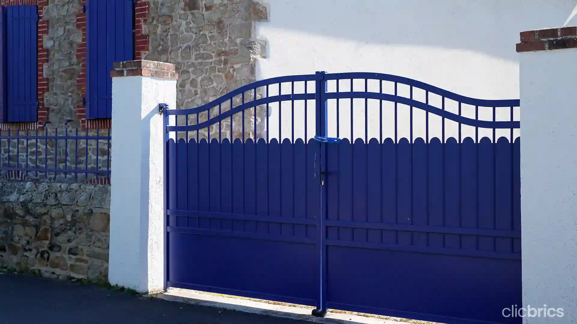 main gate paint colours